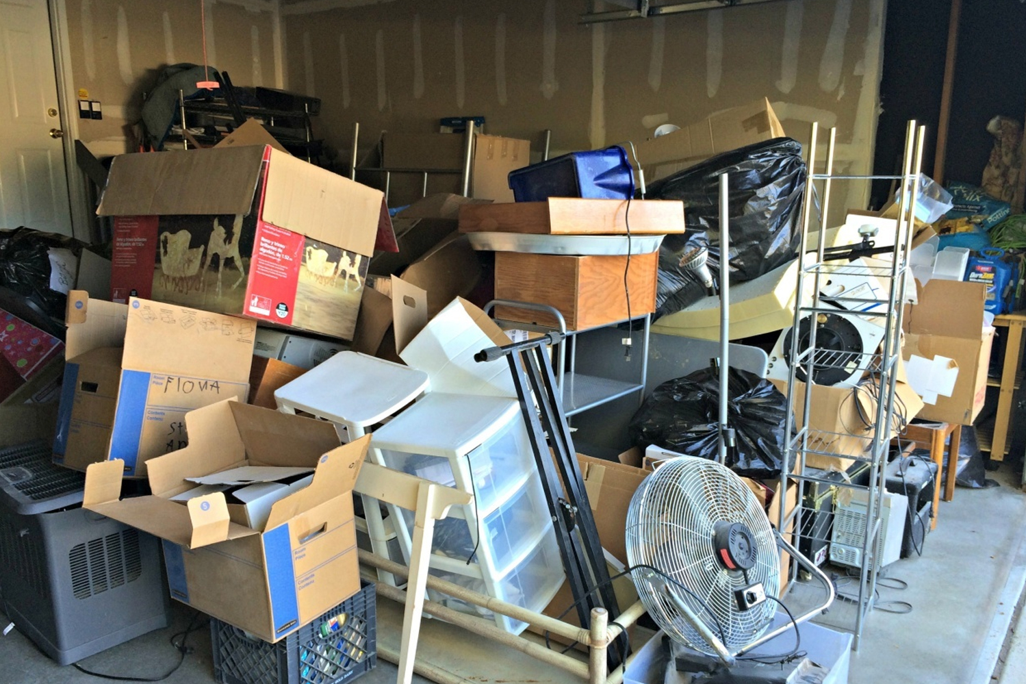 Junk Removal Apartment Management